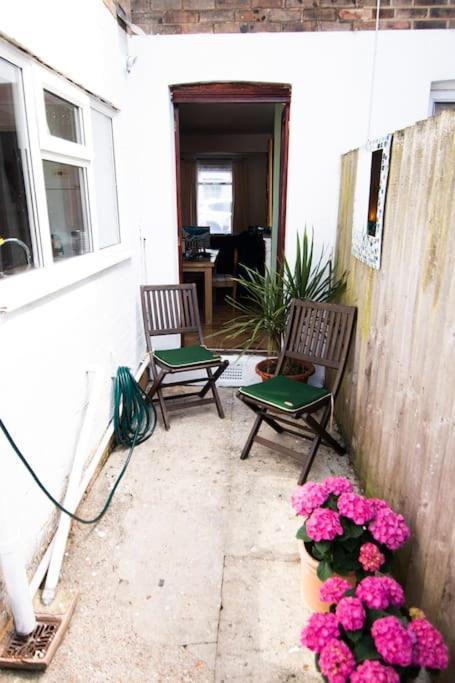 Villa Fisherman'S Terrace Poole Exterior foto